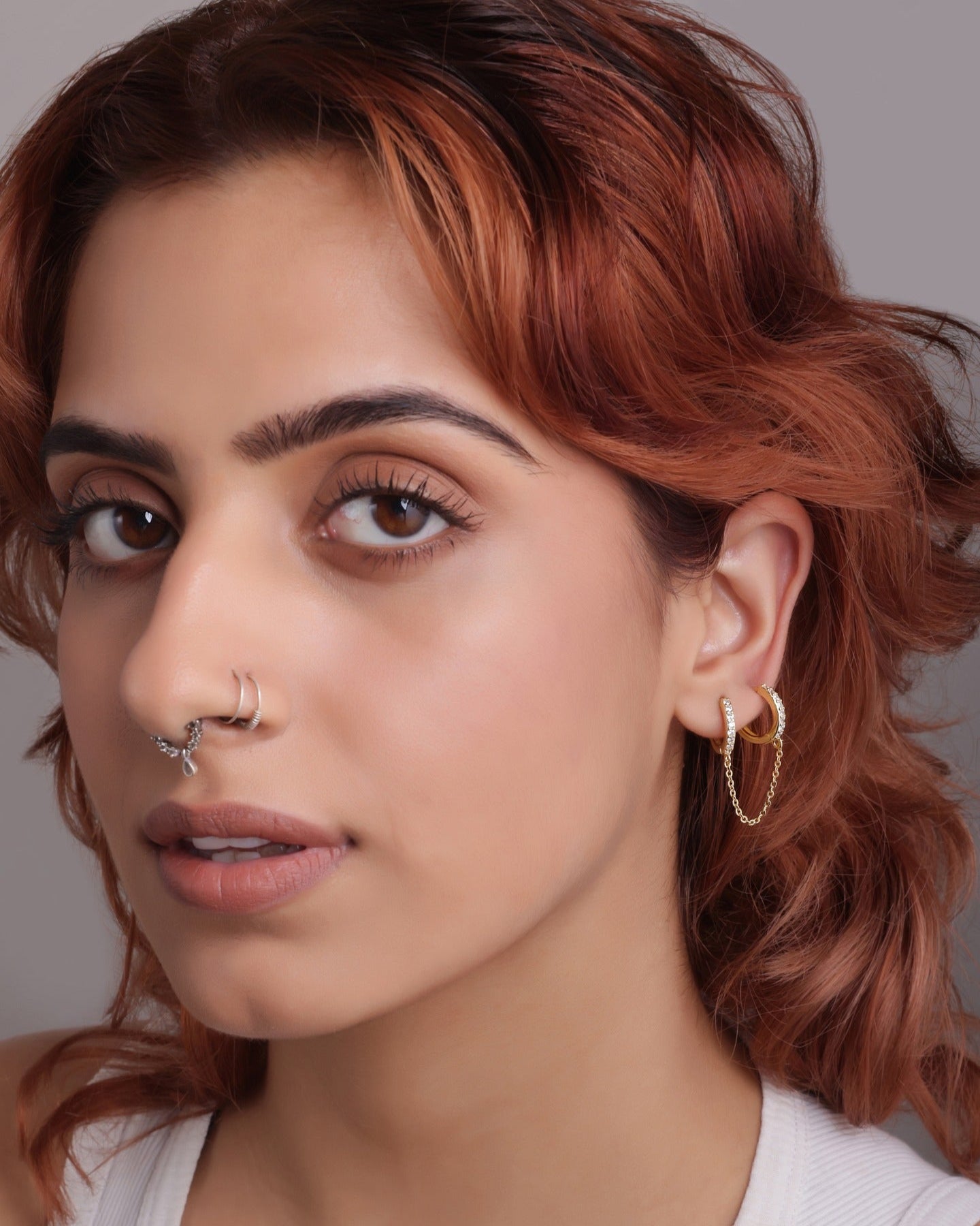 Connecting chain zircon hoops