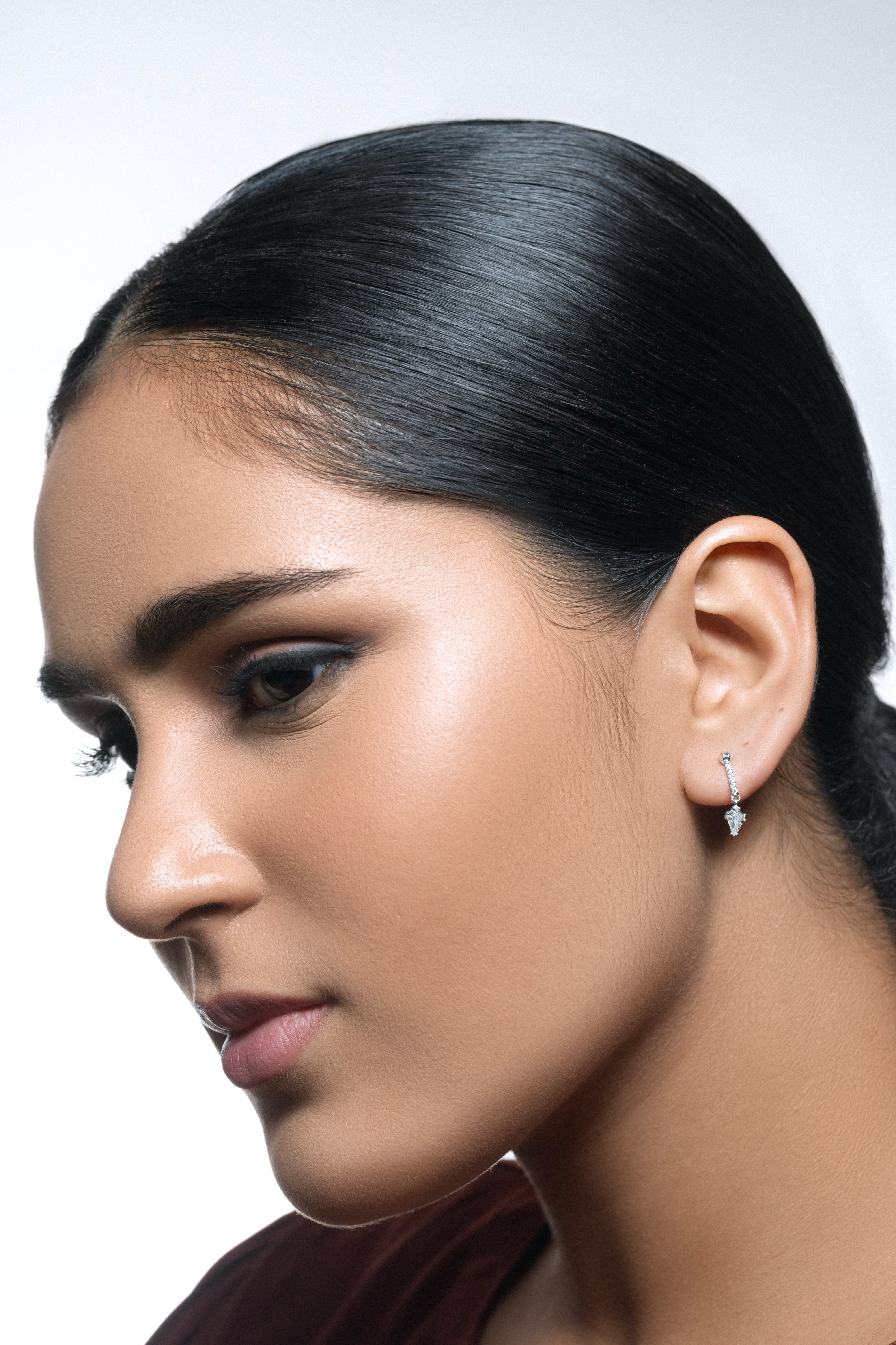 Floating Stone On A Bar - stud earring