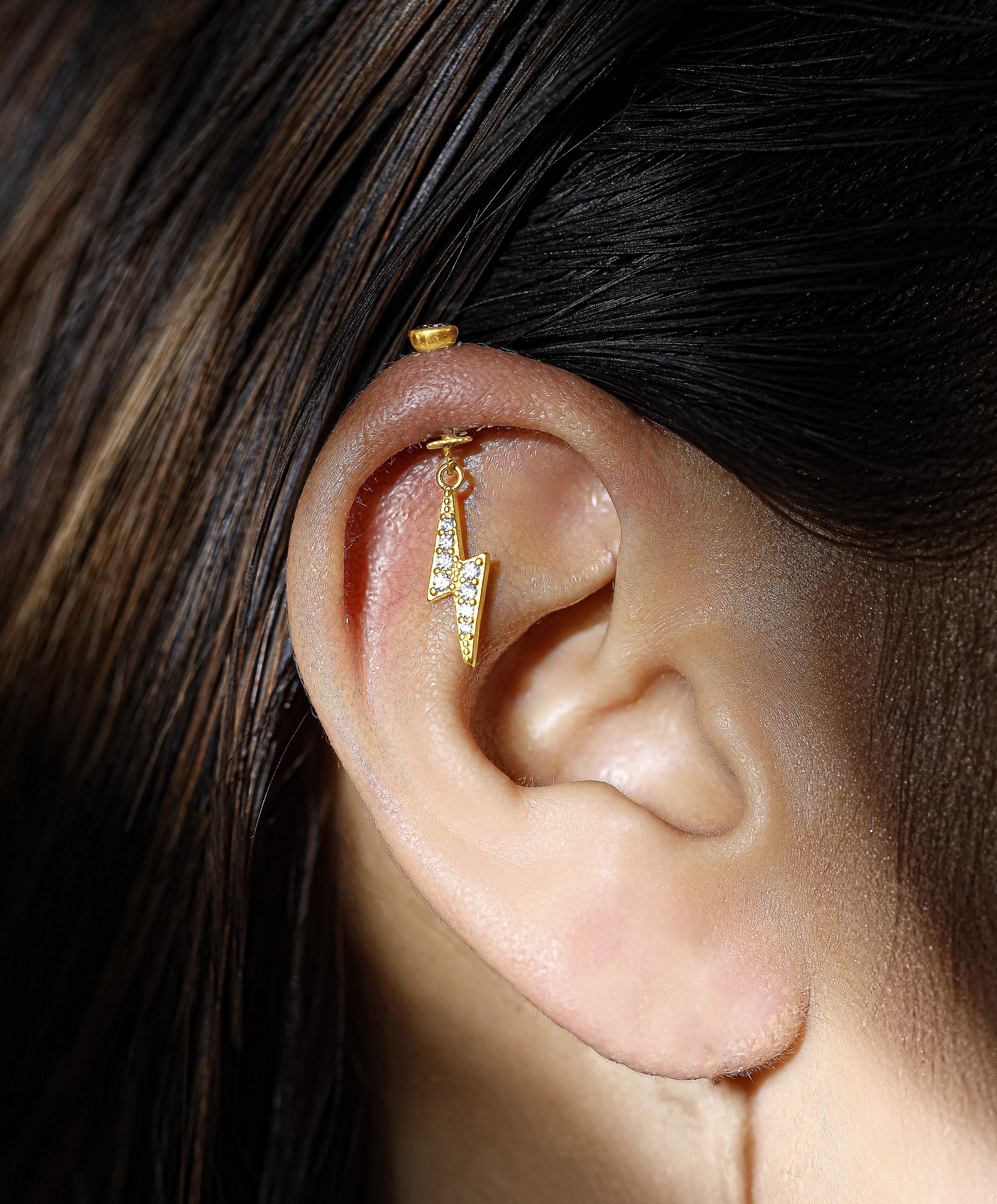 Zircon studded thunder - Screw Helix Hanging - 14k gold plated