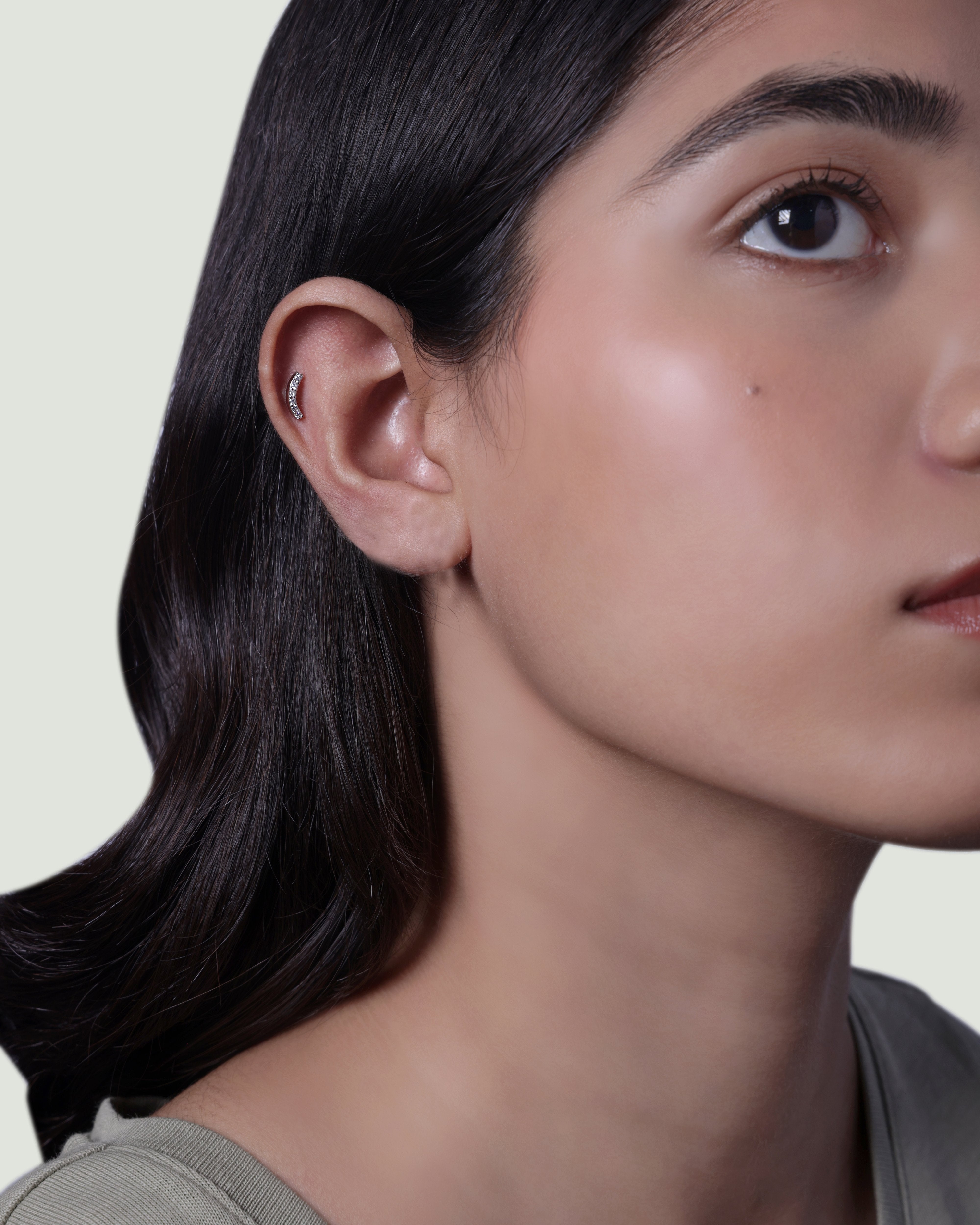 Zirconia Studded Curve Bar Studs Earring
