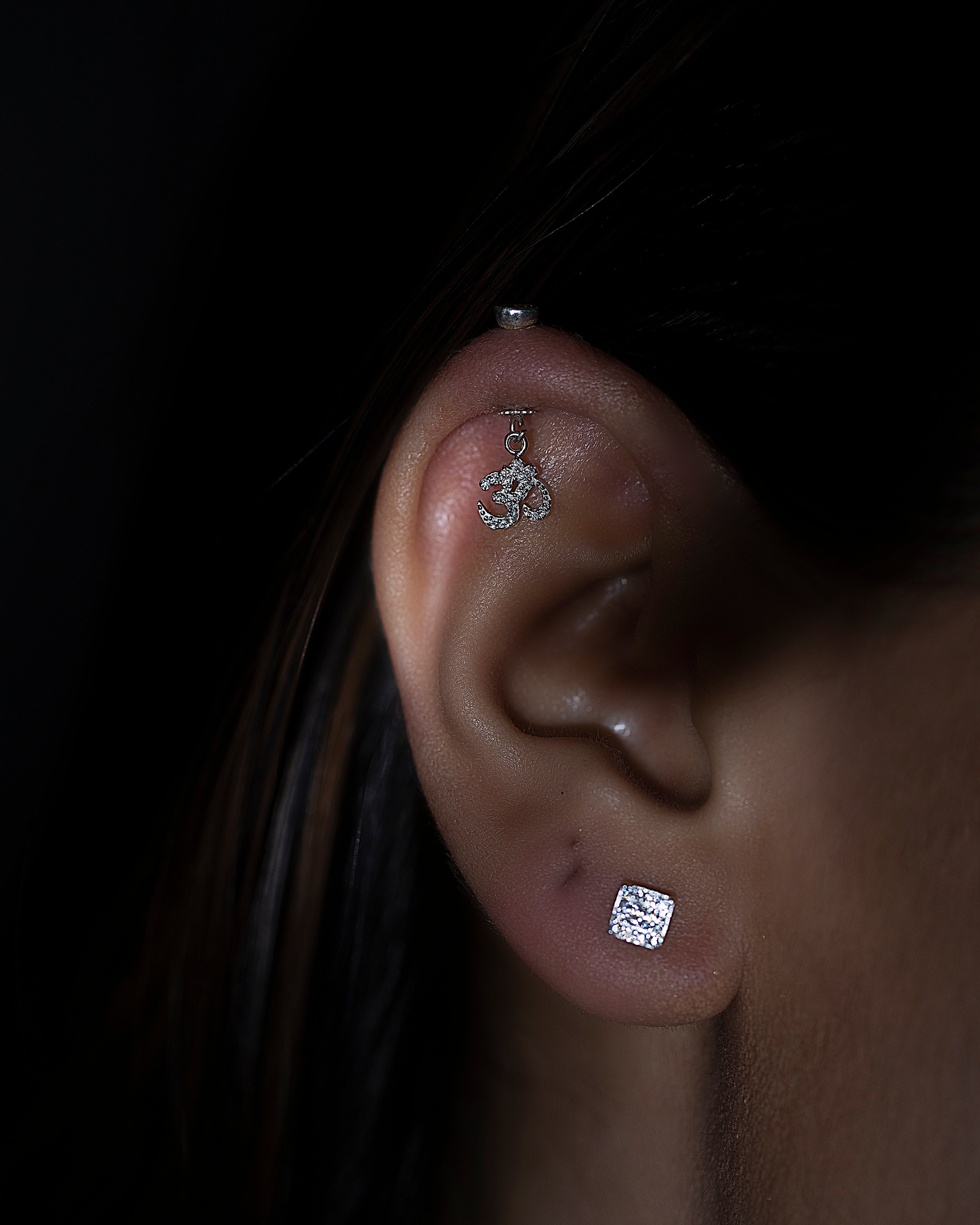 AUM ( OM ) - Fine screw Helix Hanging