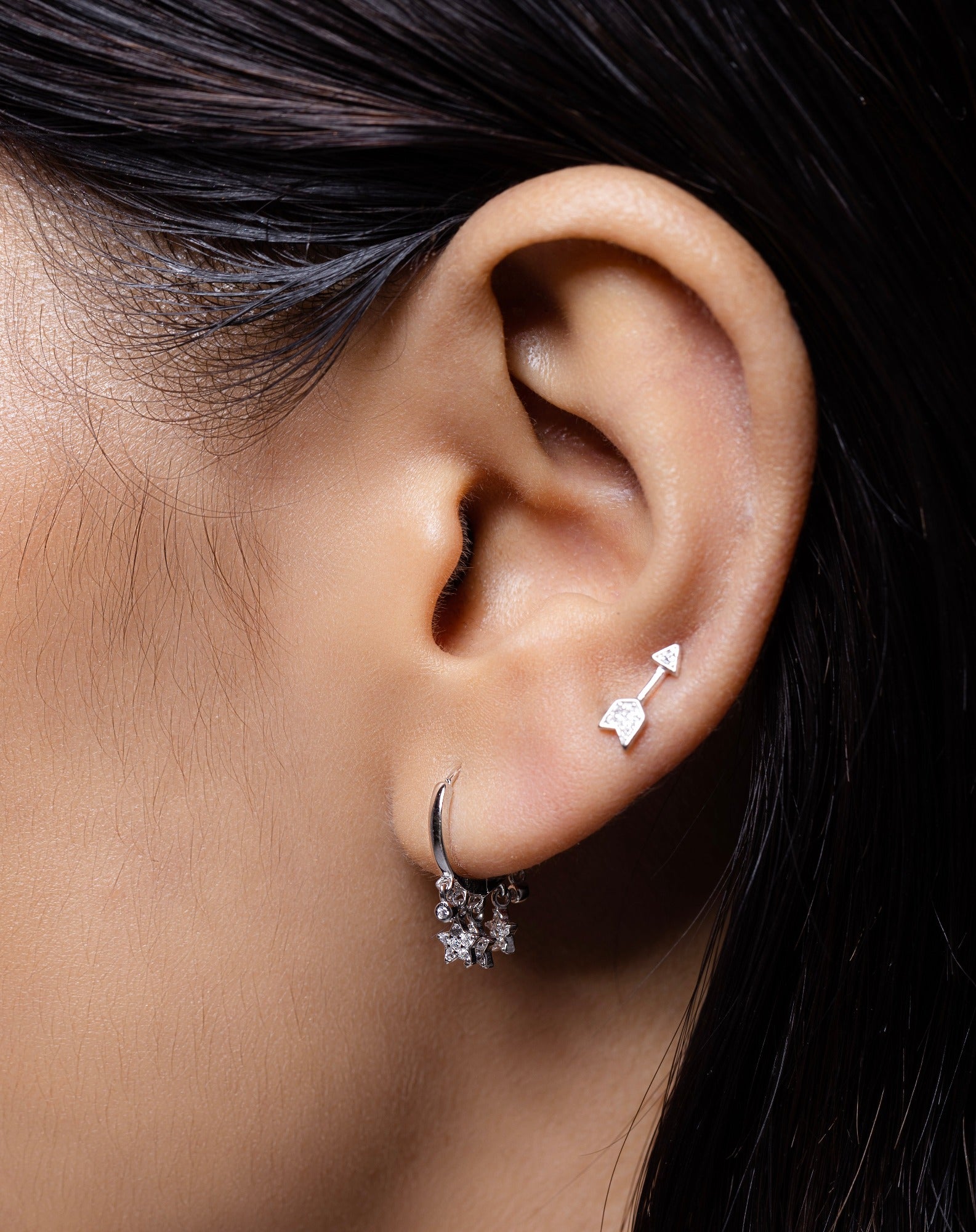 Cz paved arrow stud