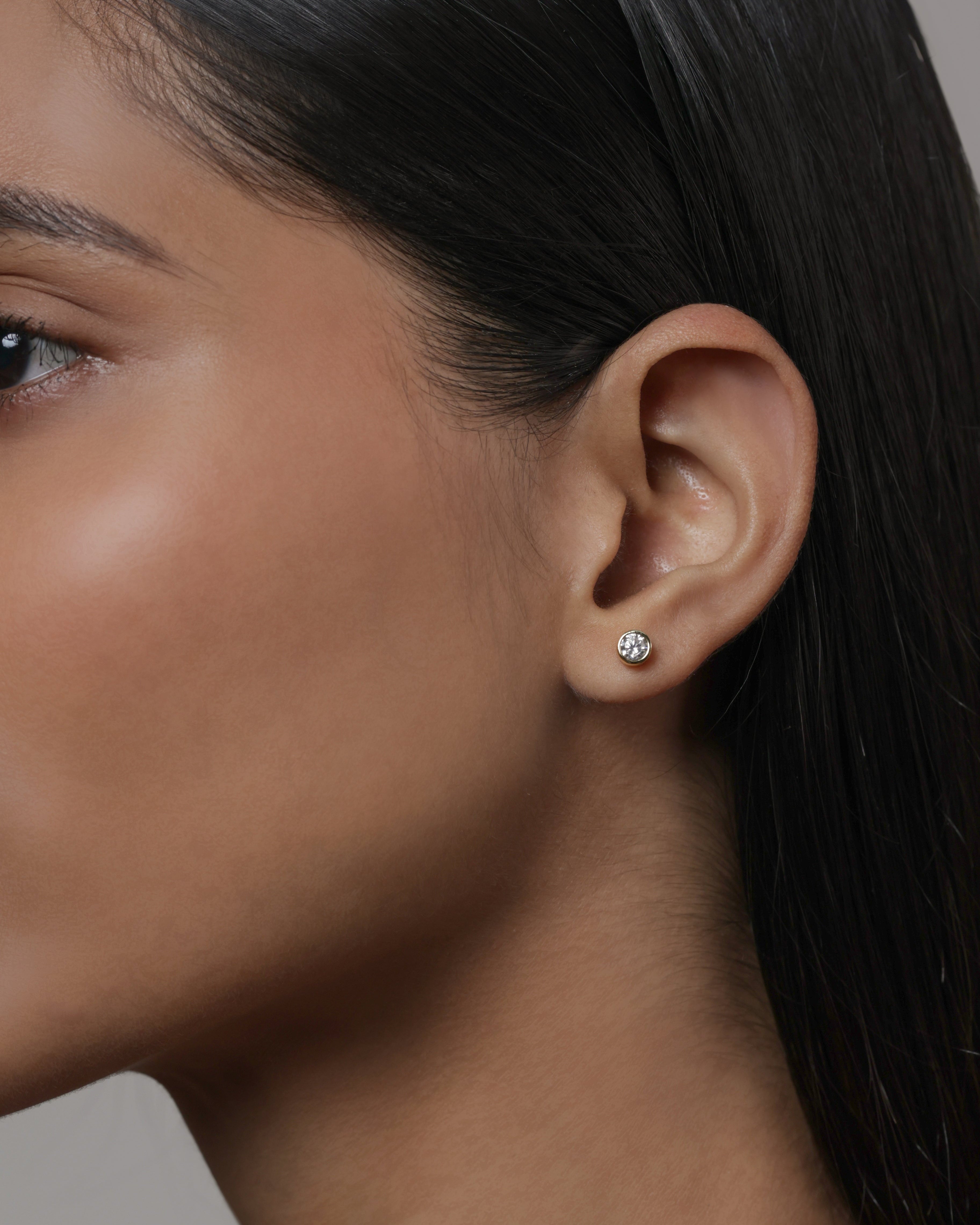 Zirconia Bezel Stud Earring - Screw Stud - Rhodium Plated - Multiple Sizes