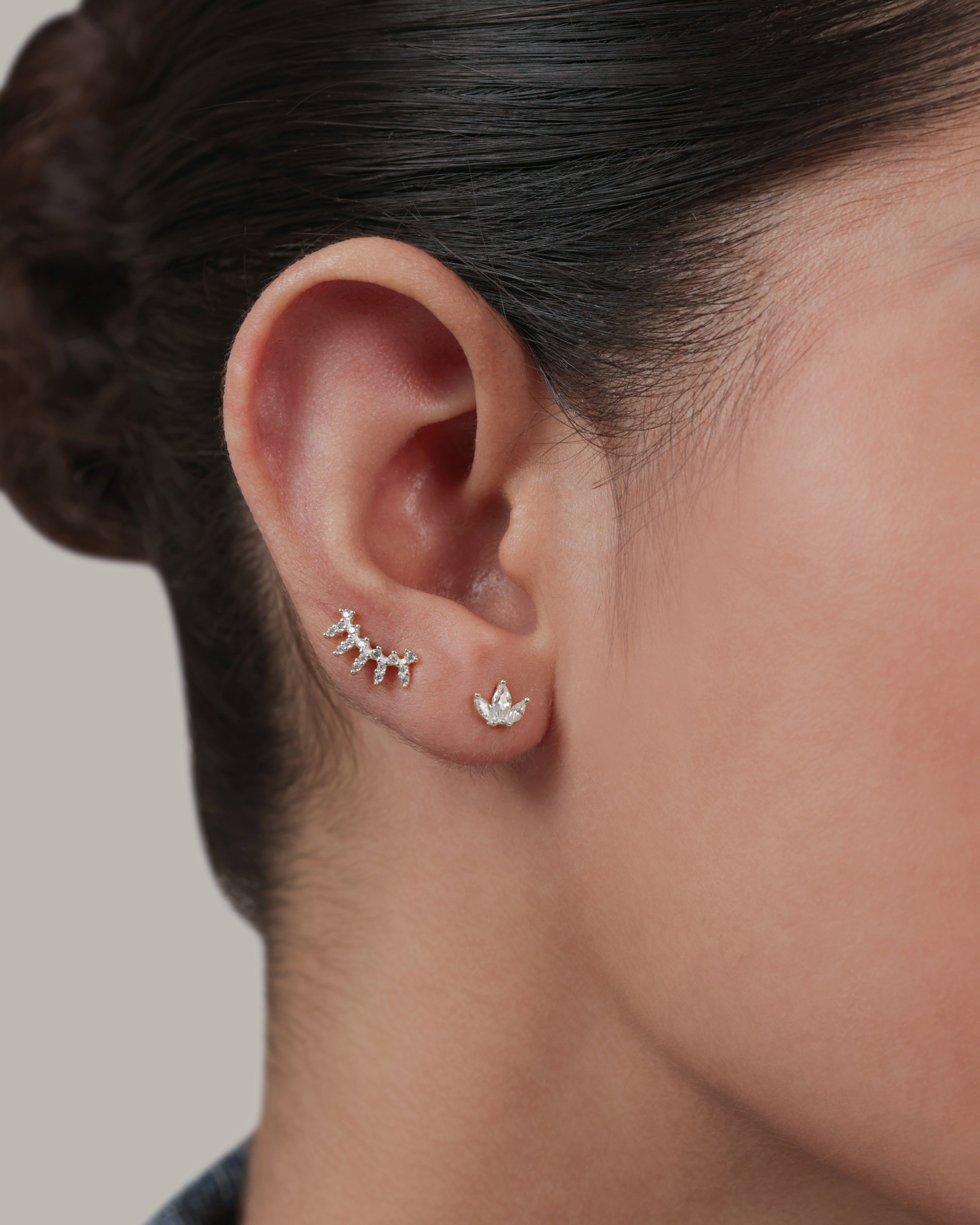 Crown Arc Zircon Stud - Rhodium Plated Flat Back