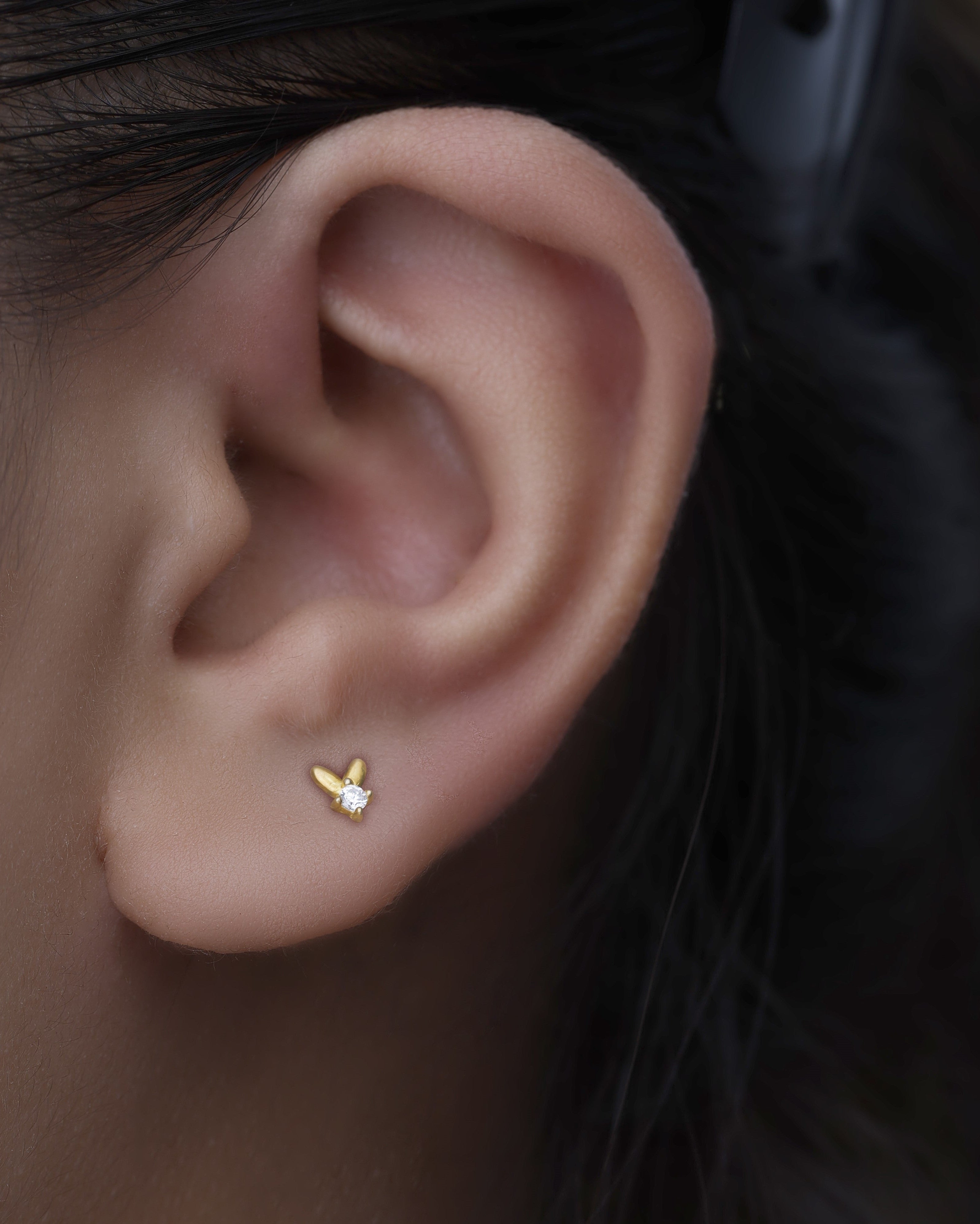 Minimal bunny rabbit zirconia stud - Pair