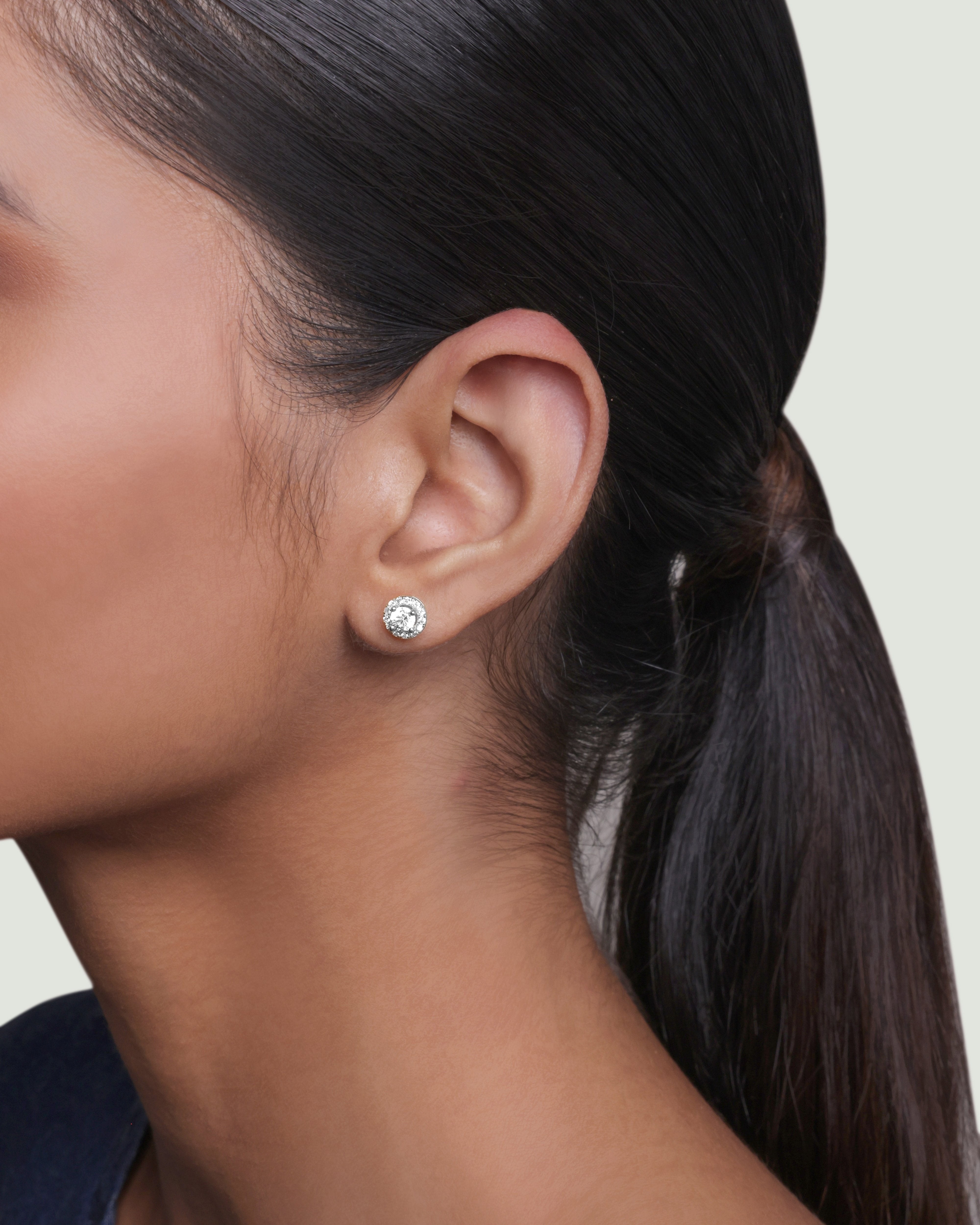 Round Solitaire With Zircon Lining Mid Size Stud Earring