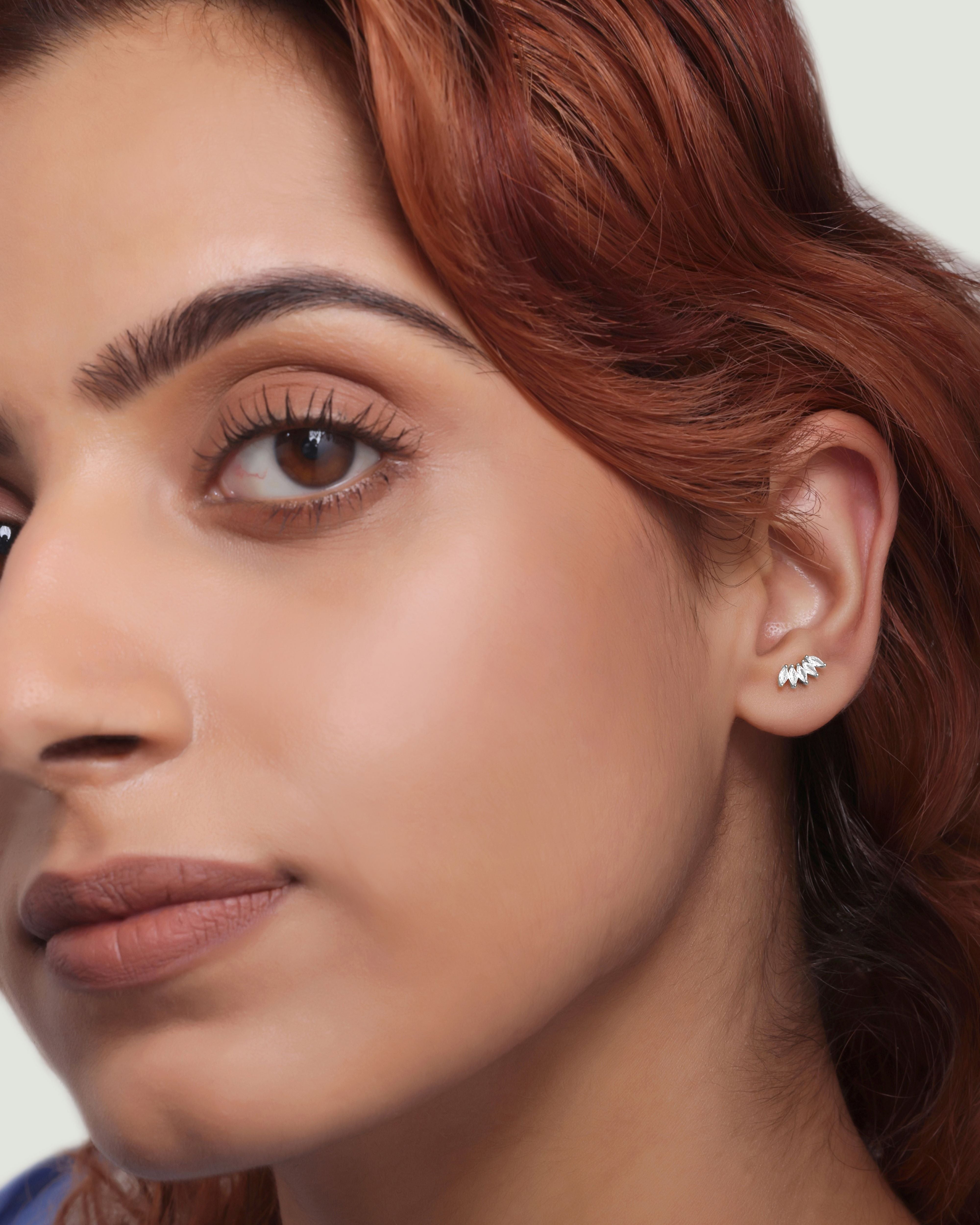 Baguette Stone Crown Stud
