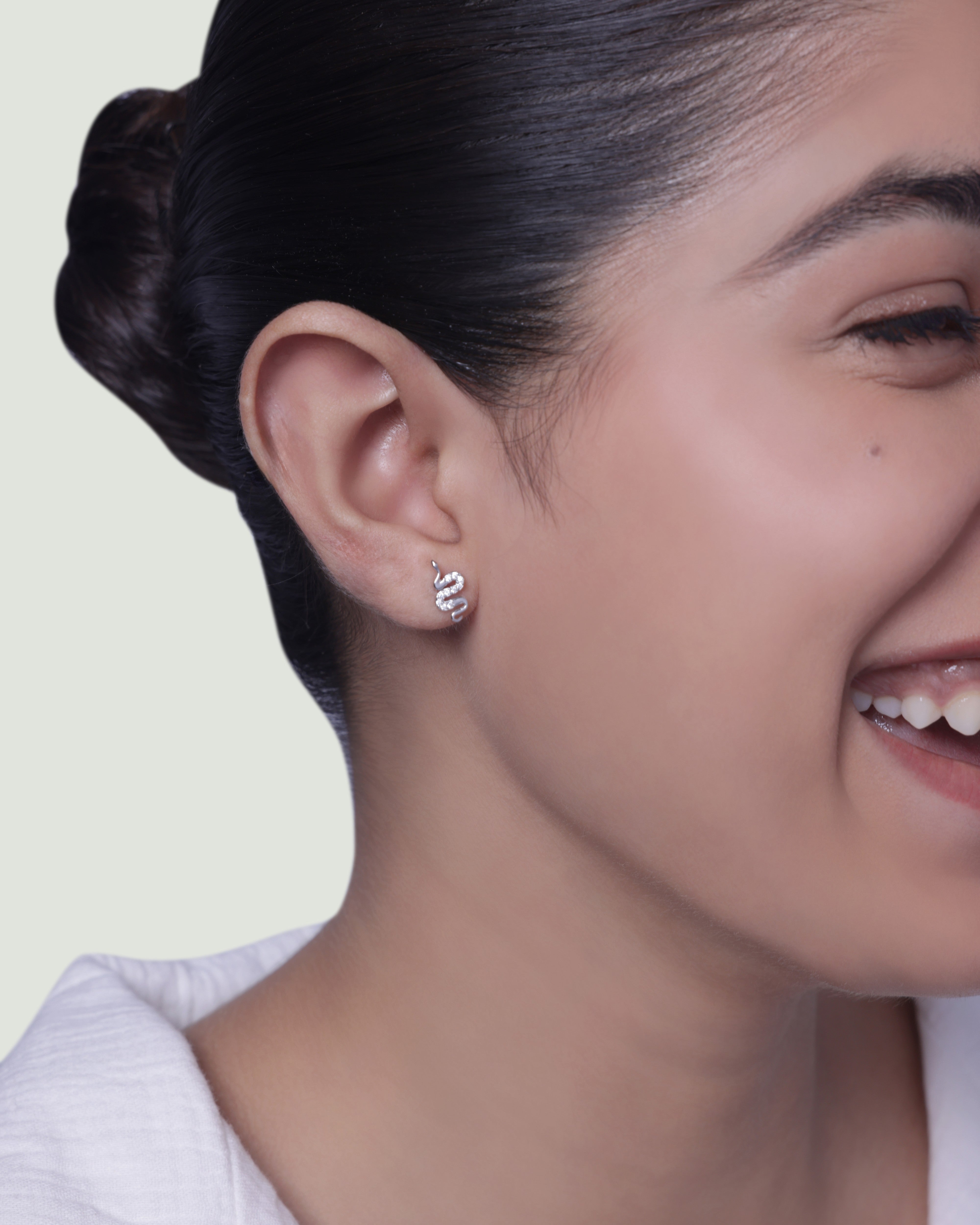 Serpenti-cz snake stud pair