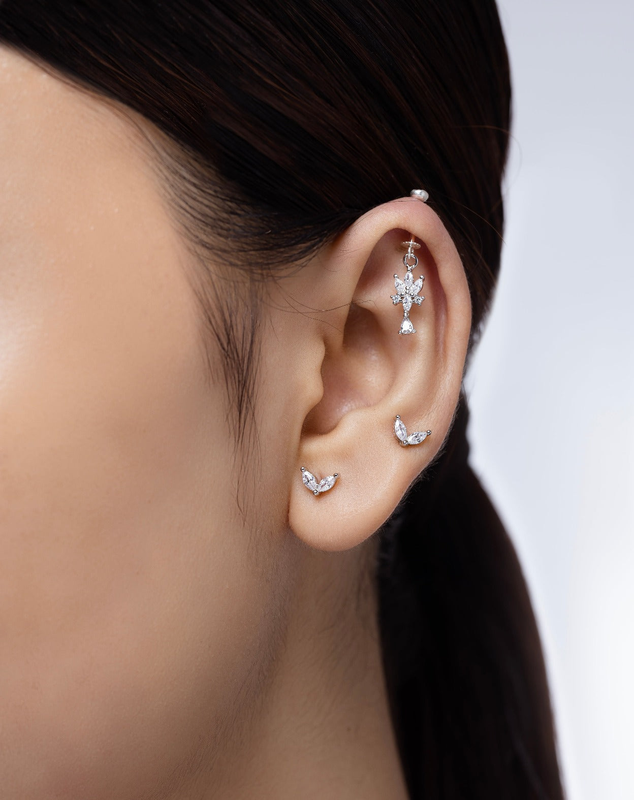 Two petal stud earring