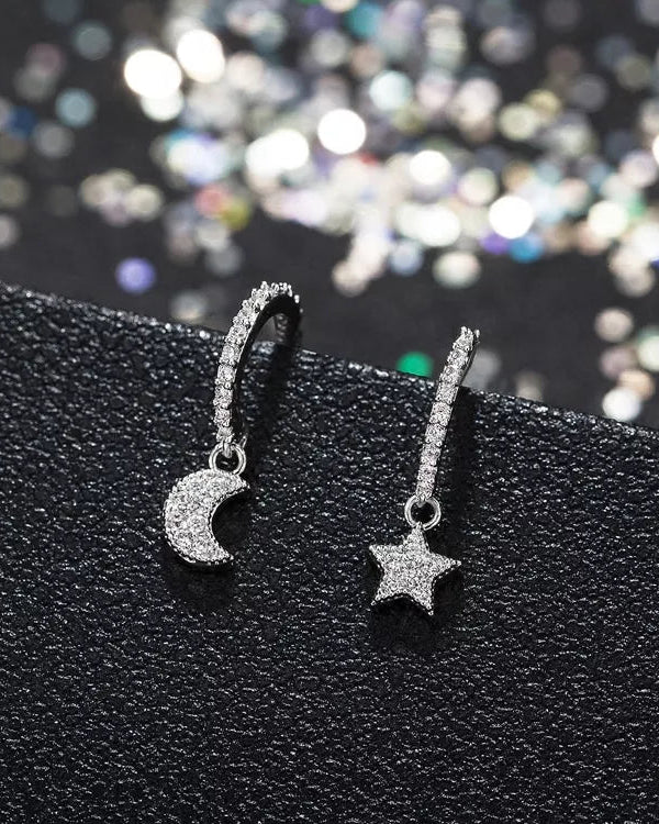 Mismatched half moon star hoop - Pair